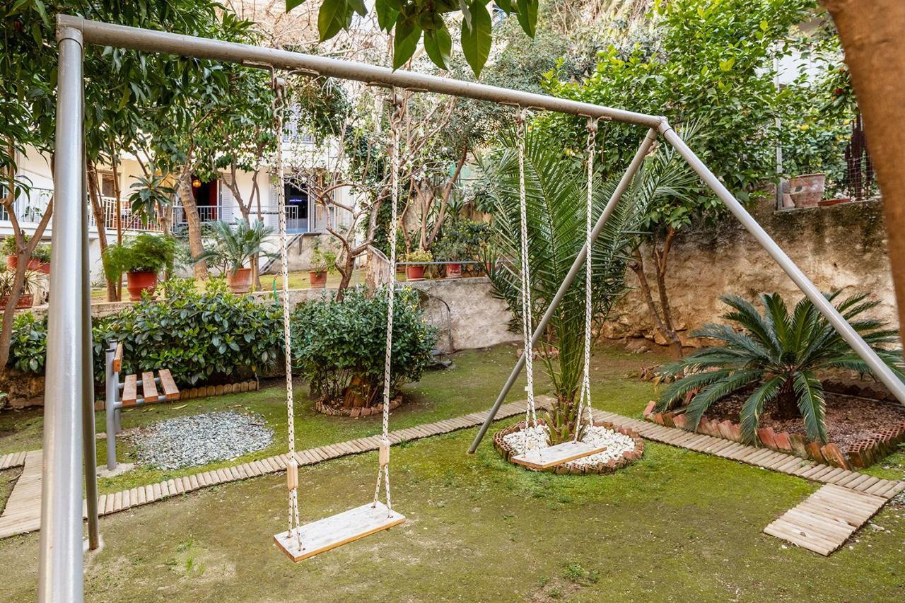 Secret Garden Downtown Apartment *